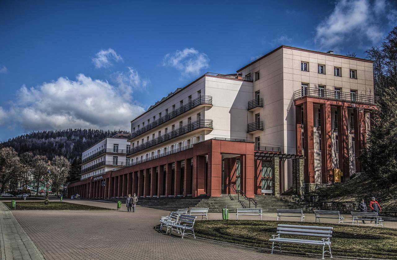 Hotel Nowy Dom Zdrojowy Krynica-Zdrój Exterior foto